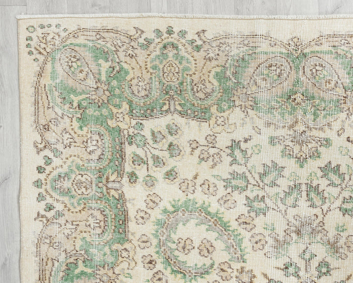 Oushak Rug 5' 5" x 9' | No. VR95701