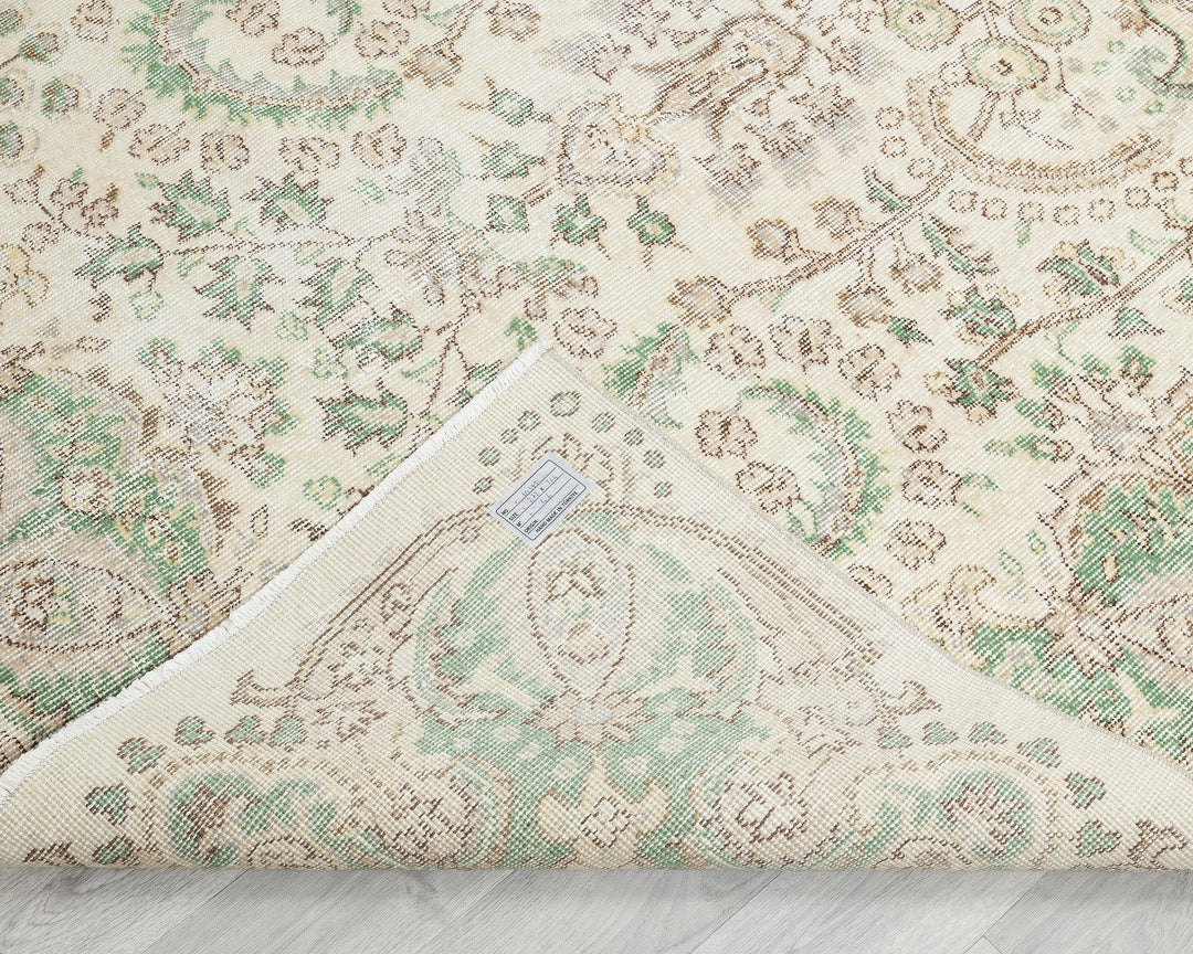 Oushak Rug 5' 5" x 9' | No. VR95701