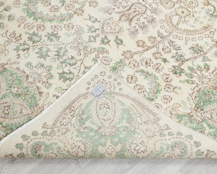 Oushak Rug 5' 5" x 9' | No. VR95701