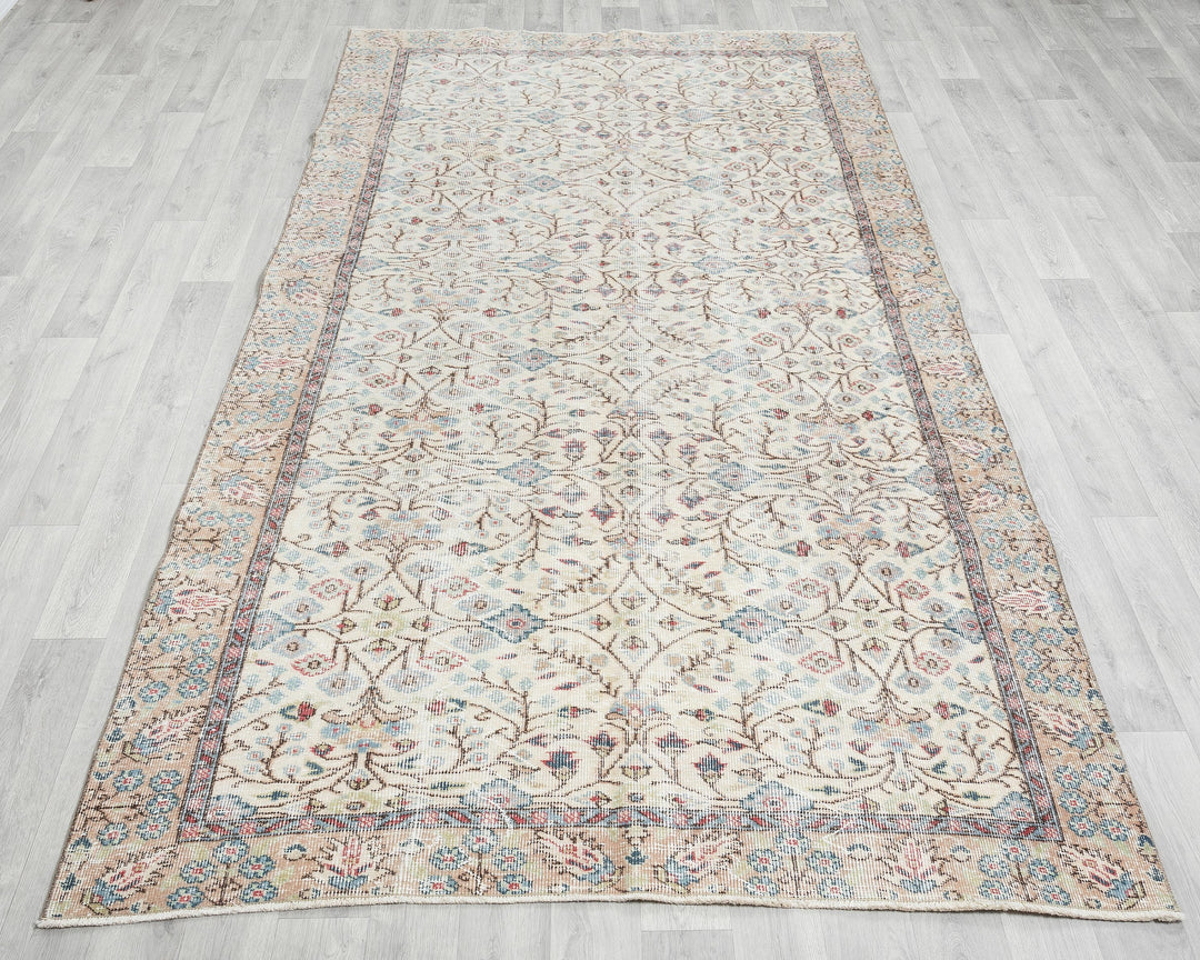 Beige Oushak Rug 5' 2" x 9' | No. VR69627