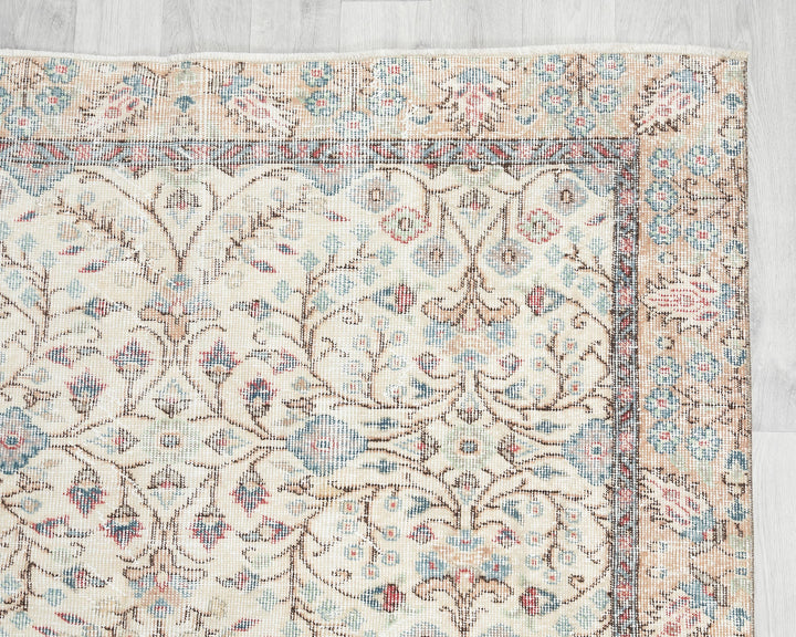 Beige Oushak Rug 5' 2" x 9' | No. VR69627