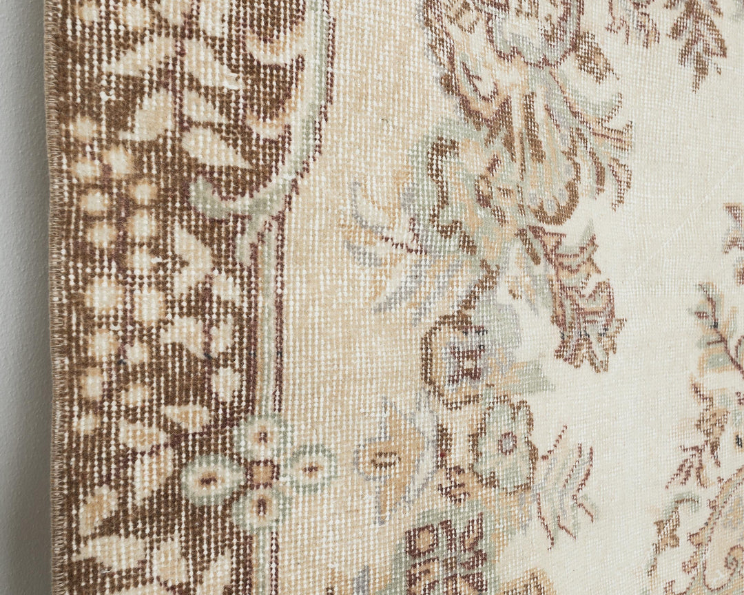Oushak Rug 5' 5" x 8' 10" | No. VR88154