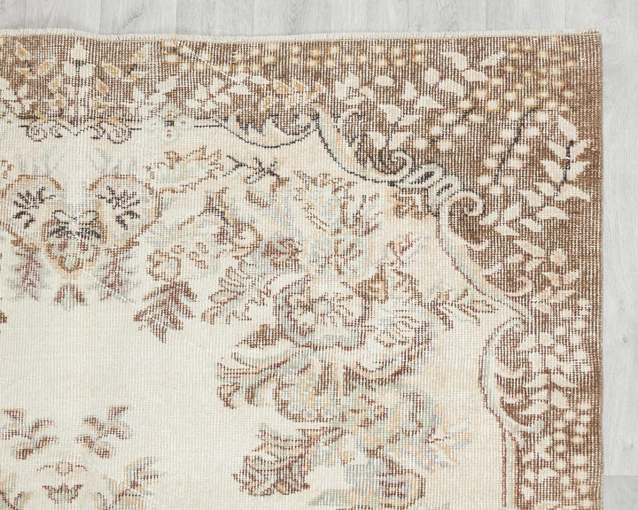 Oushak Rug 5' 5" x 8' 10" | No. VR88154