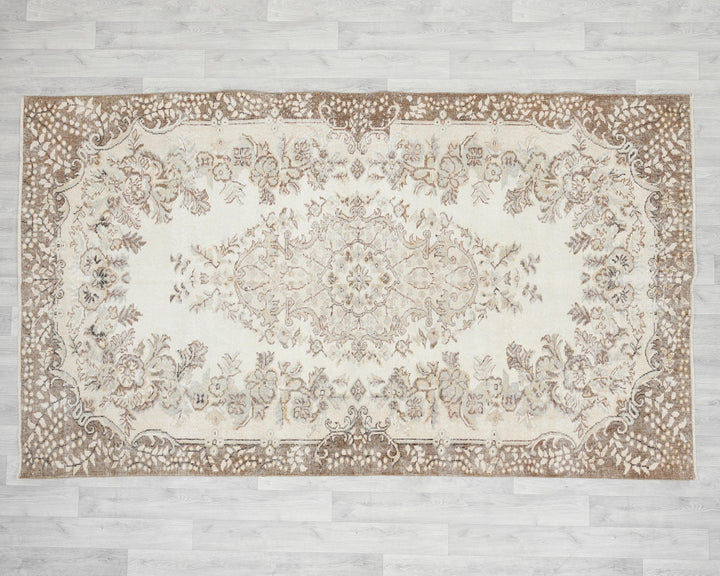 Oushak Rug 5' 5" x 8' 10" | No. VR88154