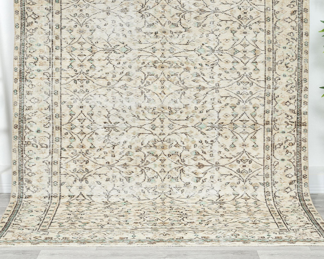 Oushak Rug 5' 8" x 9' | No. VR14247