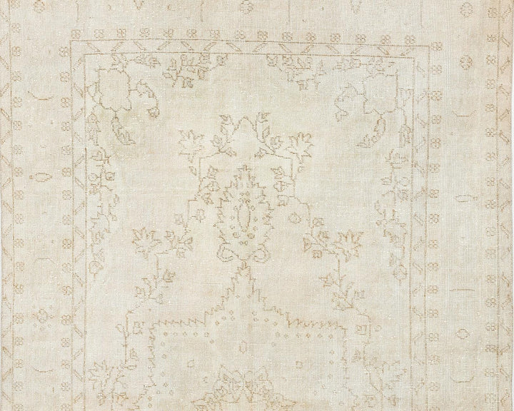 Beige Oushak Rug 5' 4" x 9' 7" | No. VR75254