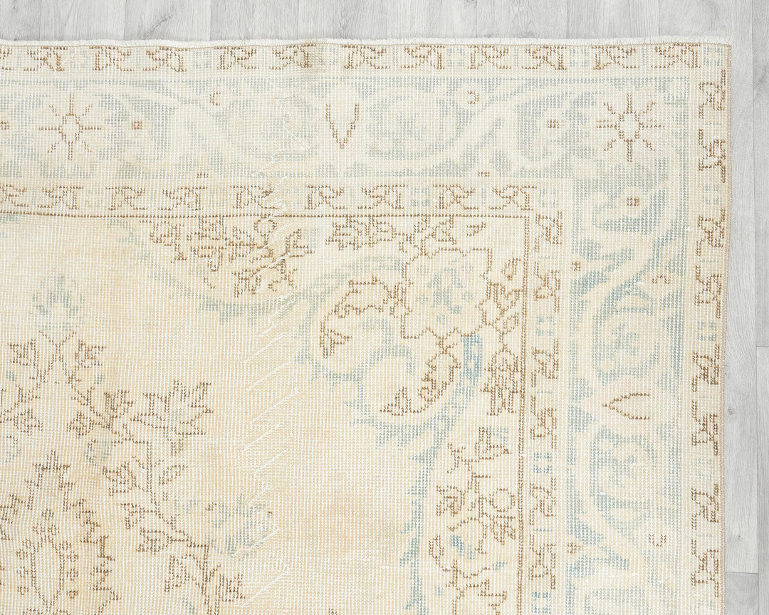 Beige Oushak Rug 5' 8" x 9' 10" | No. VR19276