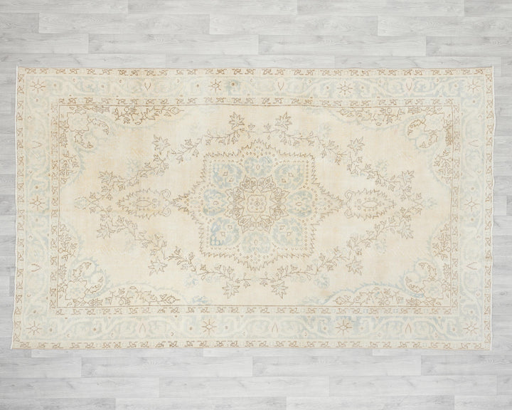 Beige Oushak Rug 5' 8" x 9' 10" | No. VR19276