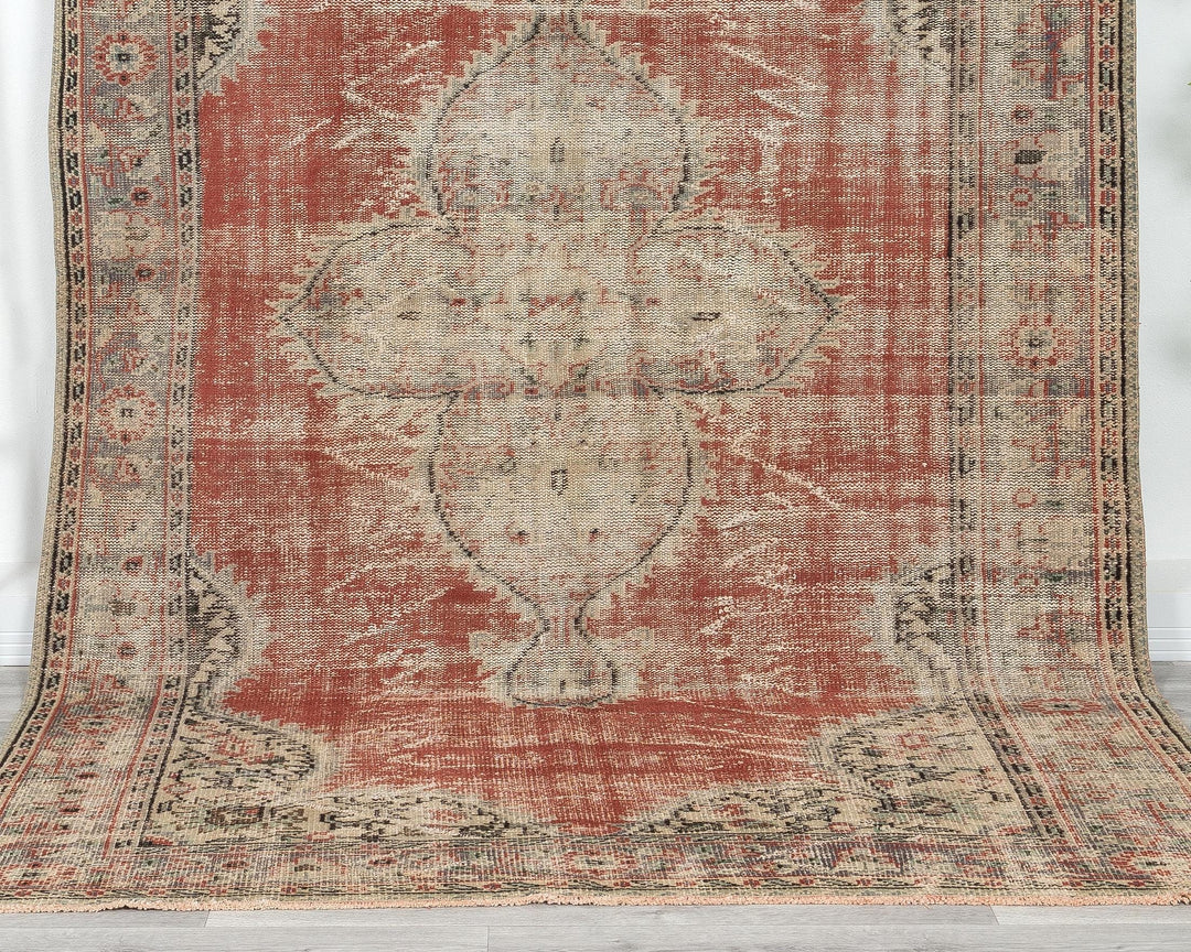 Distressed Oushak Rug 6' x 9' 4" | No. VR11042