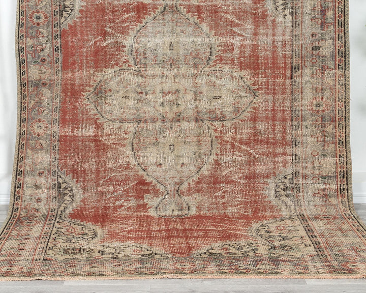 Distressed Oushak Rug 6' x 9' 4" | No. VR11042