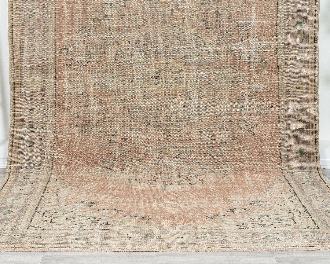 Neutral Oushak Rug 6' 1" x 10' | No. VR66788