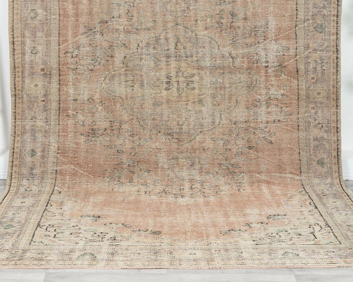 Neutral Oushak Rug 6' 1" x 10' | No. VR66788