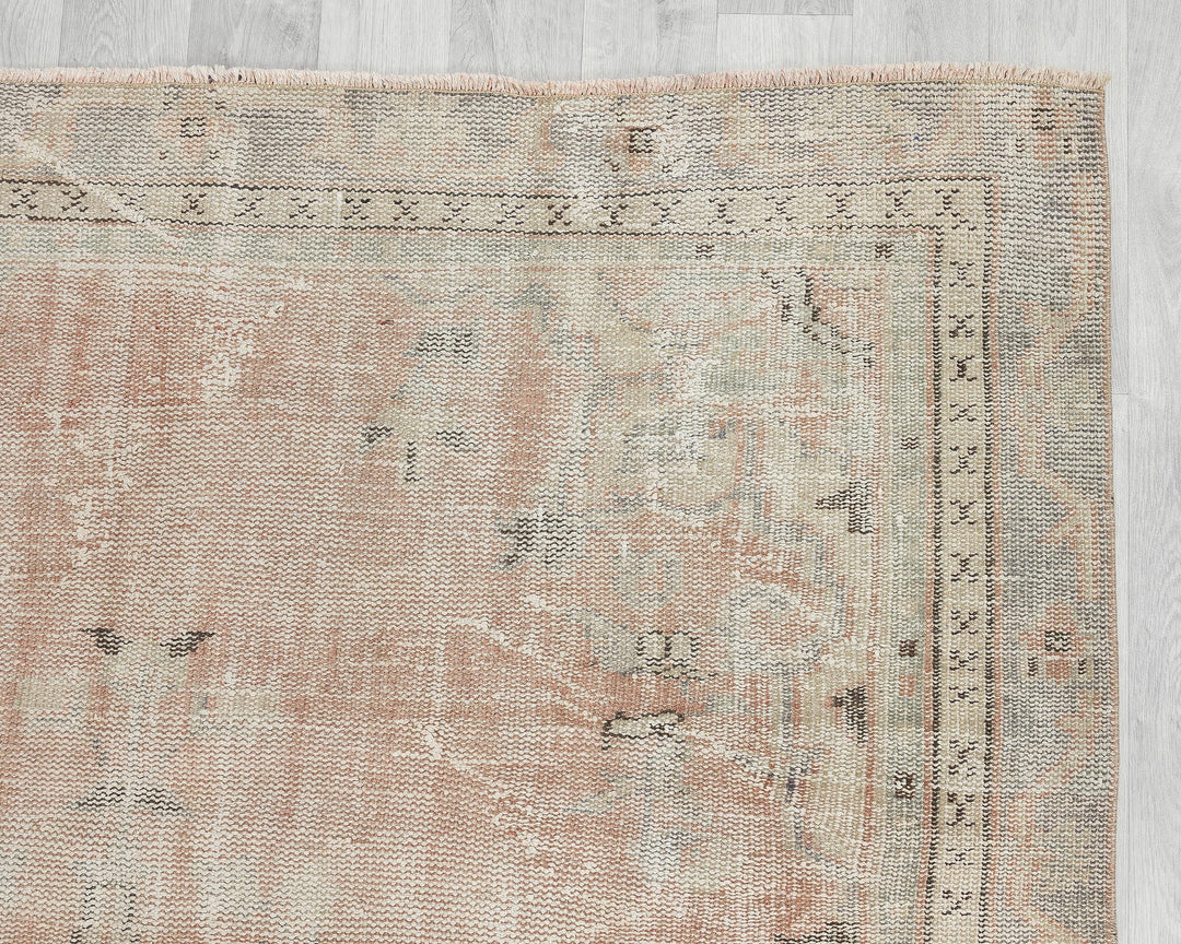 Neutral Oushak Rug 5' 7" x 8' 6" | No. VR94684