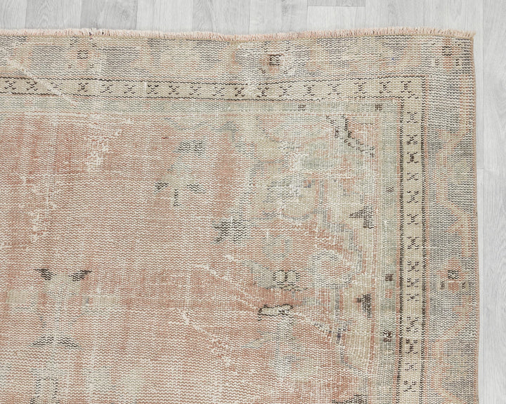 Neutral Oushak Rug 5' 7" x 8' 6" | No. VR94684