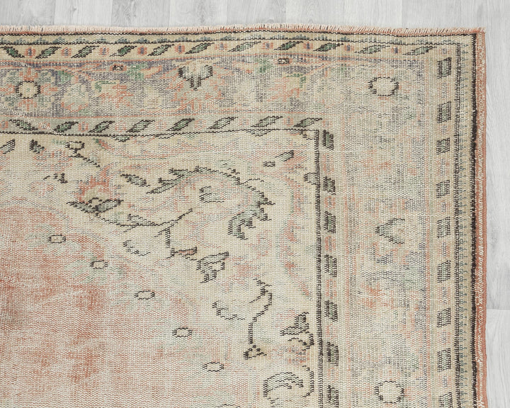 Beige Oushak Rug 6' 1" x 9' 8" | No. VR54070