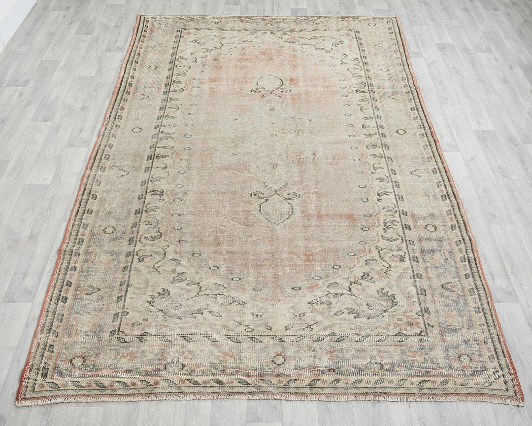 Beige Oushak Rug 6' 1" x 9' 8" | No. VR54070