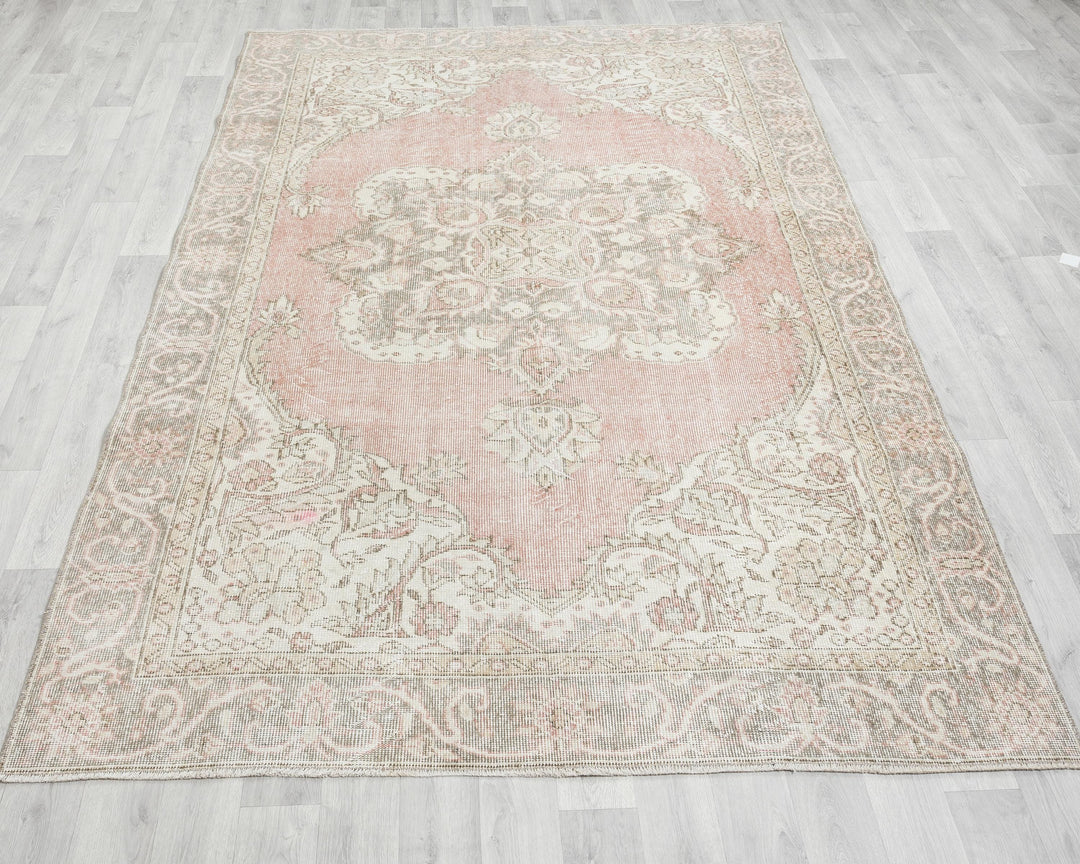 Neutral Oushak Rug 5' 10" x 9' 1" | No. VR71177