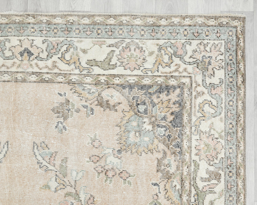 Beige Oushak Rug 5' 8" x 9' 7" | No. VR42732