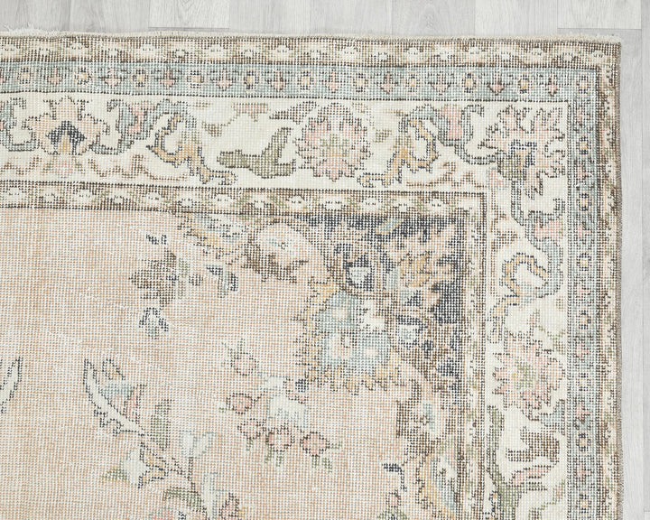 Beige Oushak Rug 5' 8" x 9' 7" | No. VR42732