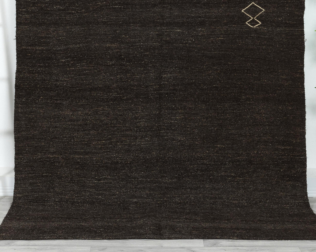 Brown Kilim Rug 5' 7" x 8' 5" | No. VR51720
