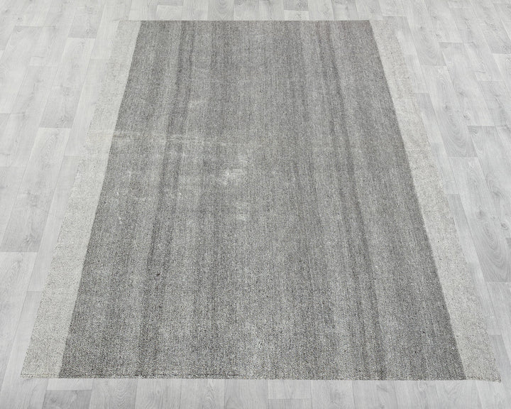 Gray Kilim Rug 8' 6" x 10' 6" | No. VR23080