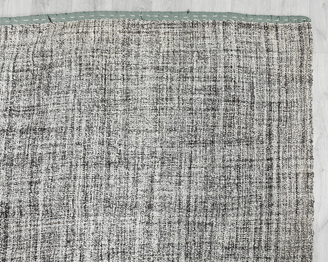 Gray Kilim Rug 6' 8" x 8' 8" | No. VR10615