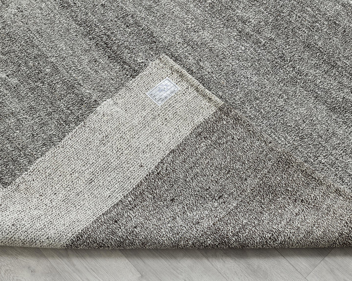 Gray Kilim Rug 8' 6" x 10' 6" | No. VR23080