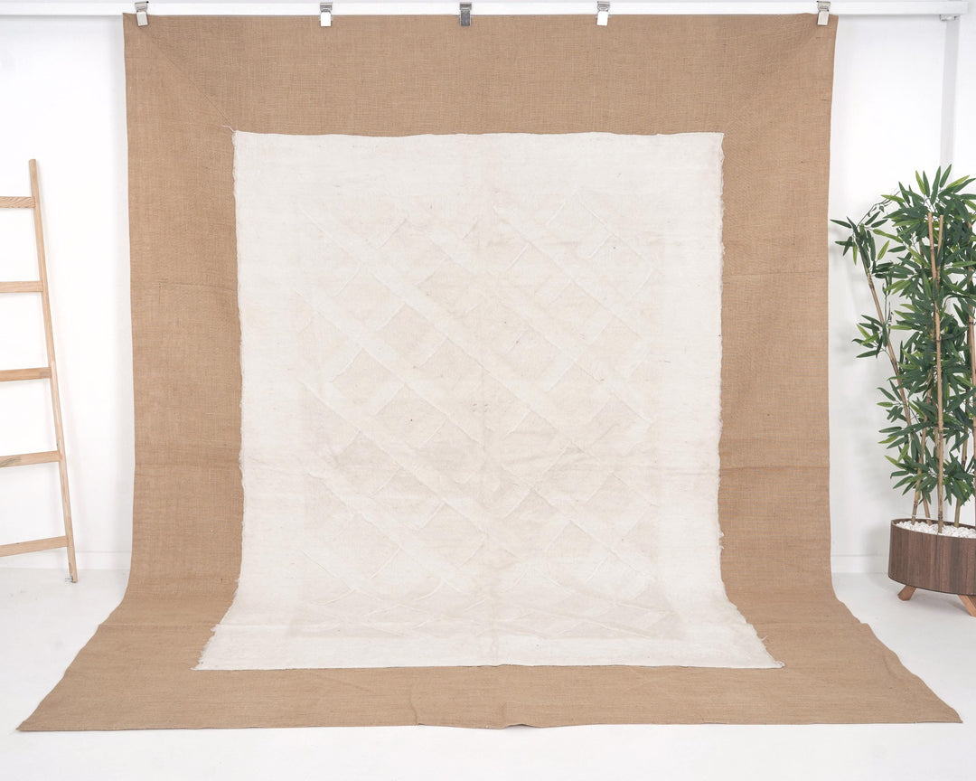 Beige Kilim Rug 7' 7" x 9' 10" | No. VR81408