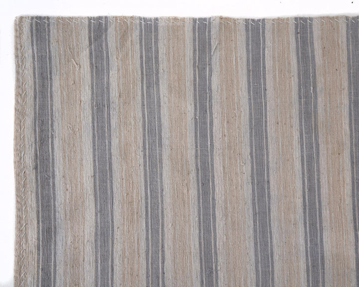 Neutral Kilim Rug 5' 6" x 8' 8" | No. VR81286