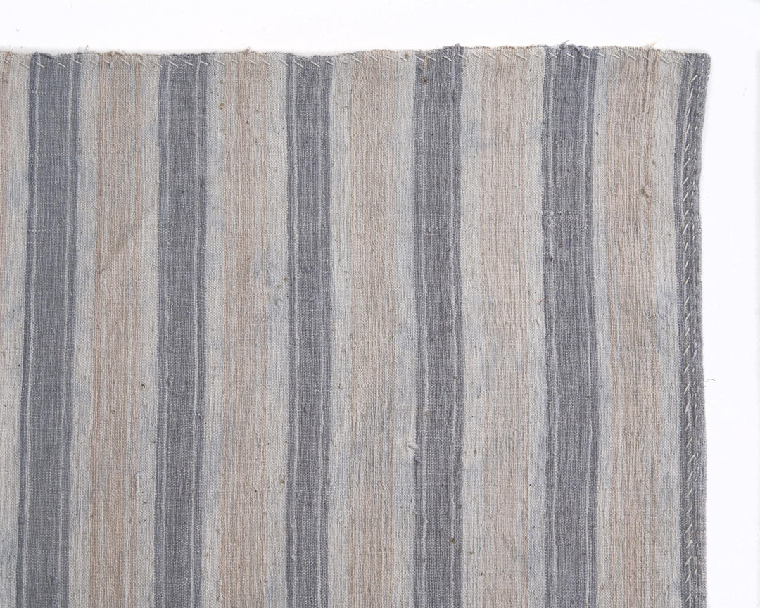 Neutral Kilim Rug 5' 6" x 8' 8" | No. VR81286