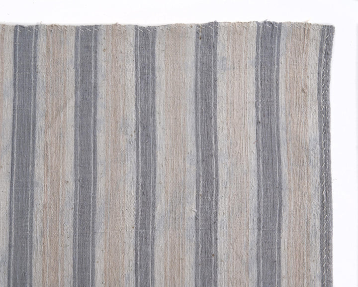 Neutral Kilim Rug 5' 6" x 8' 8" | No. VR81286