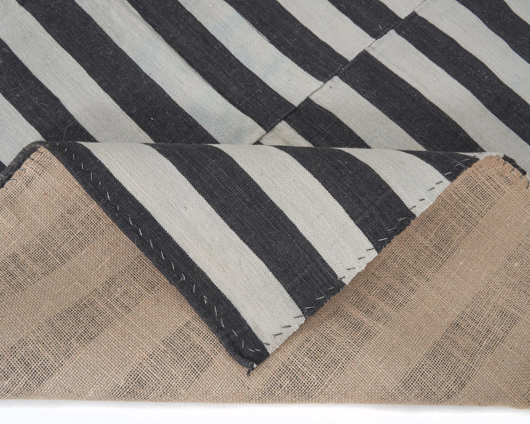 Black Kilim Rug 5' 11" x 7' 1" | No. VR18790