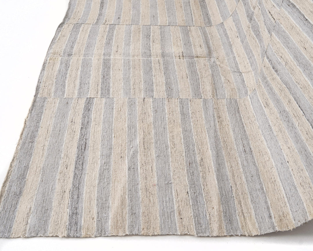 Neutral Kilim Rug 6' 1" x 9' | No. VR65674