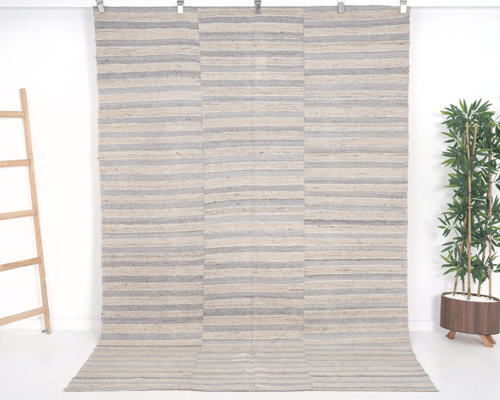 Neutral Kilim Rug 6' 1" x 9' | No. VR65674