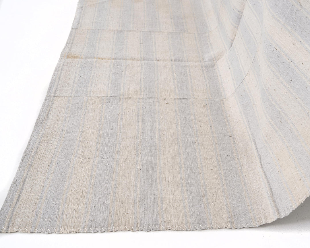 Neutral Kilim Rug 5' 5" x 8' 6" | No. VR18668