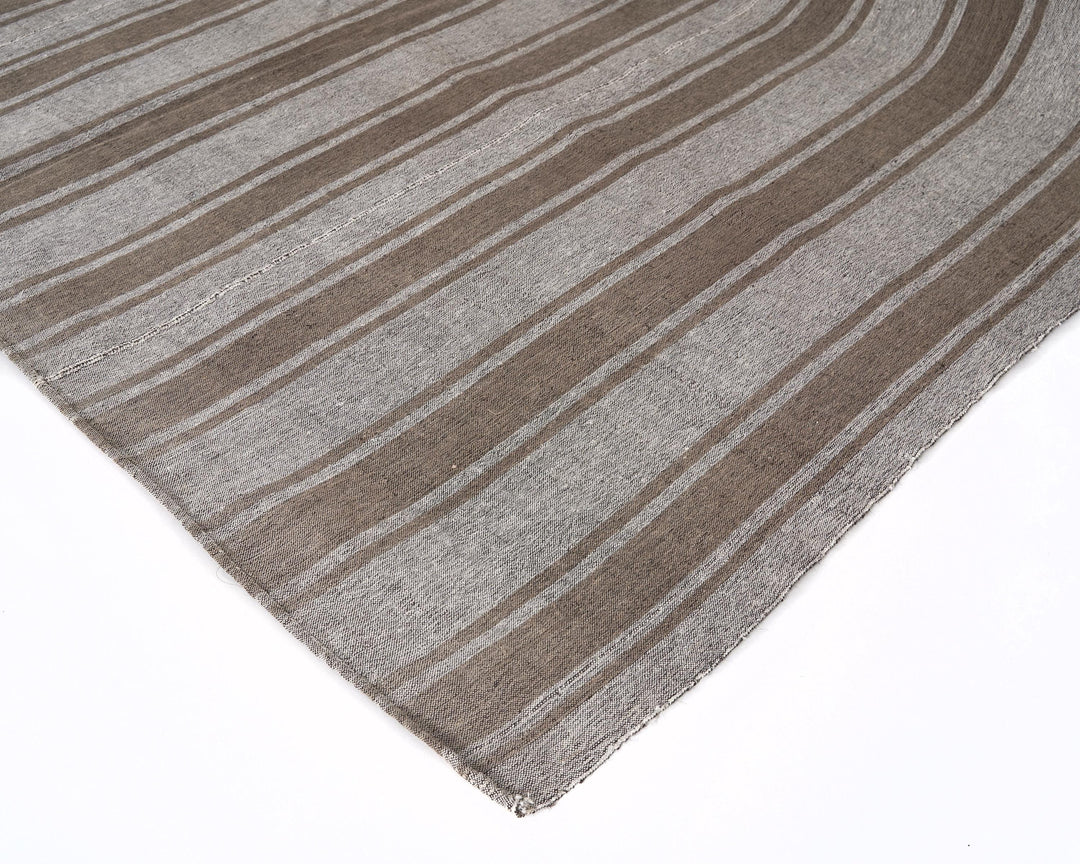 Kilim Rug 6' 7" x 10' 4" | No. VR34528