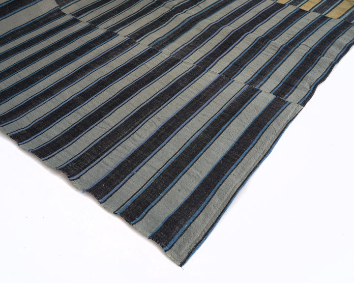 Kilim Rug 6' 1" x 9' 11" | No. VR38349