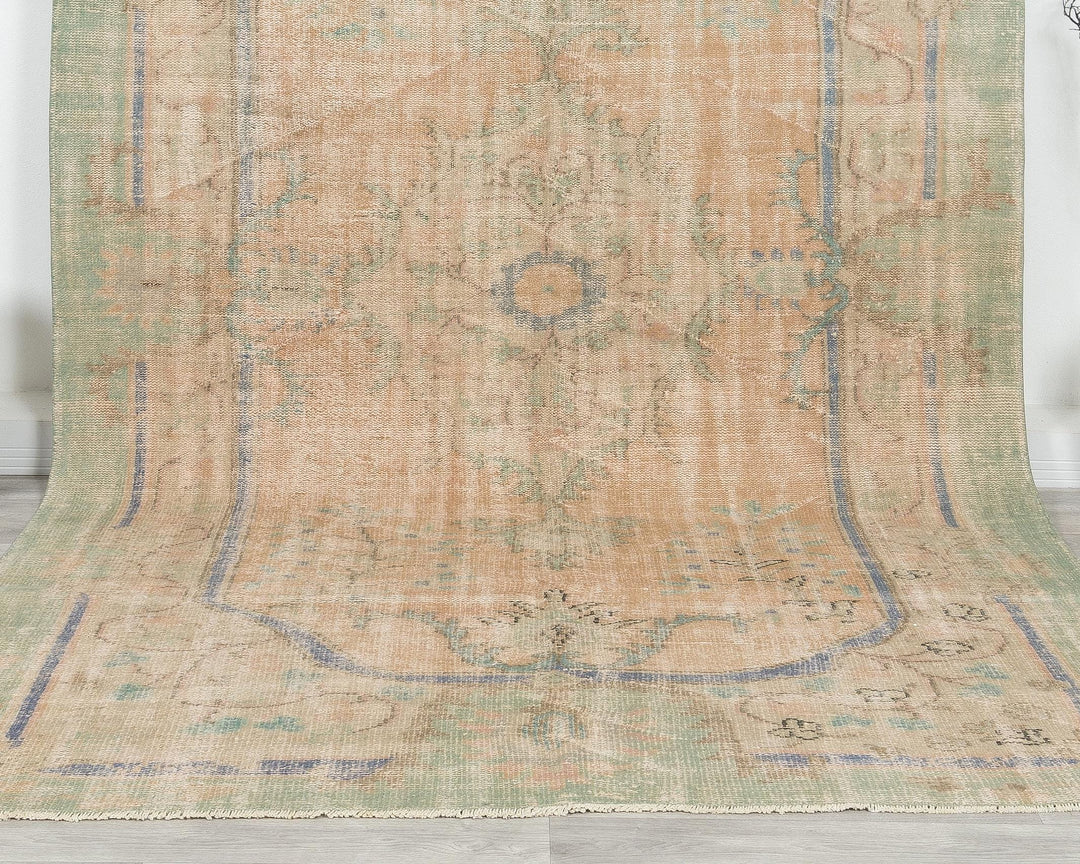 Faded Oushak Rug 6' 6" x 10' 10" | No. VR61624