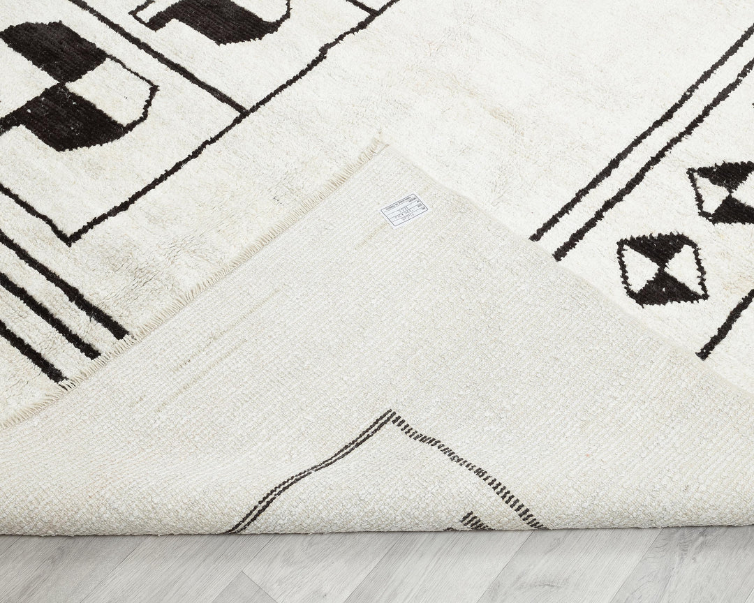 White Vintage Turkish Rug 10' 2" x 12' 4" | No. VR76768
