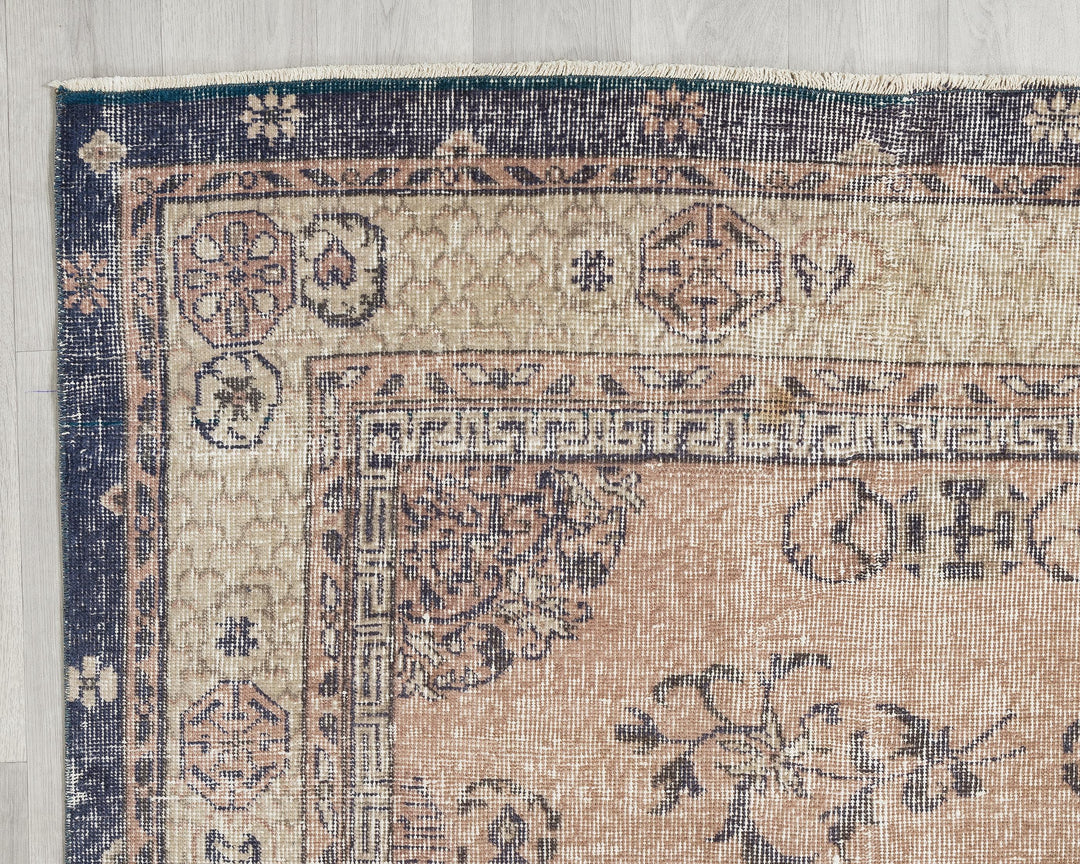 Vintage Turkish Rug 6' 7" x 10' 4" | No. VR99957