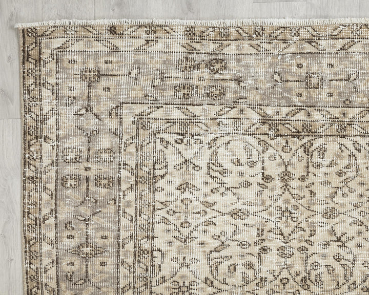 Beige Oushak Rug 6' 9" x 10' | No. VR36939