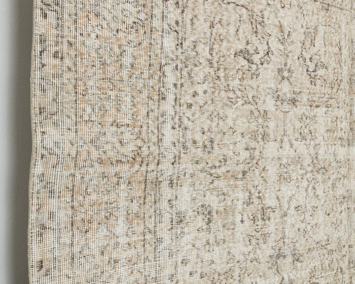 Neutral Oushak Rug 7' 1" x 10' 4" | No. VR46417