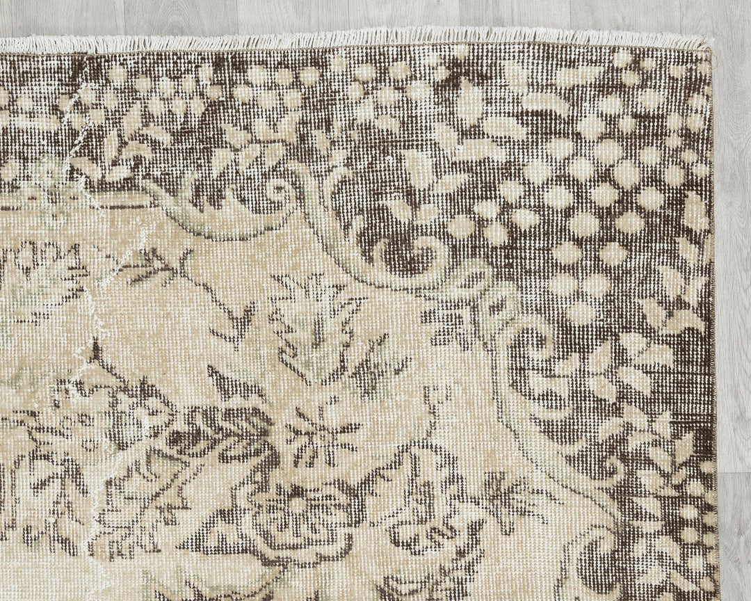 Neutral Oushak Rug 6' 5" x 10' 4" | No. VR92325