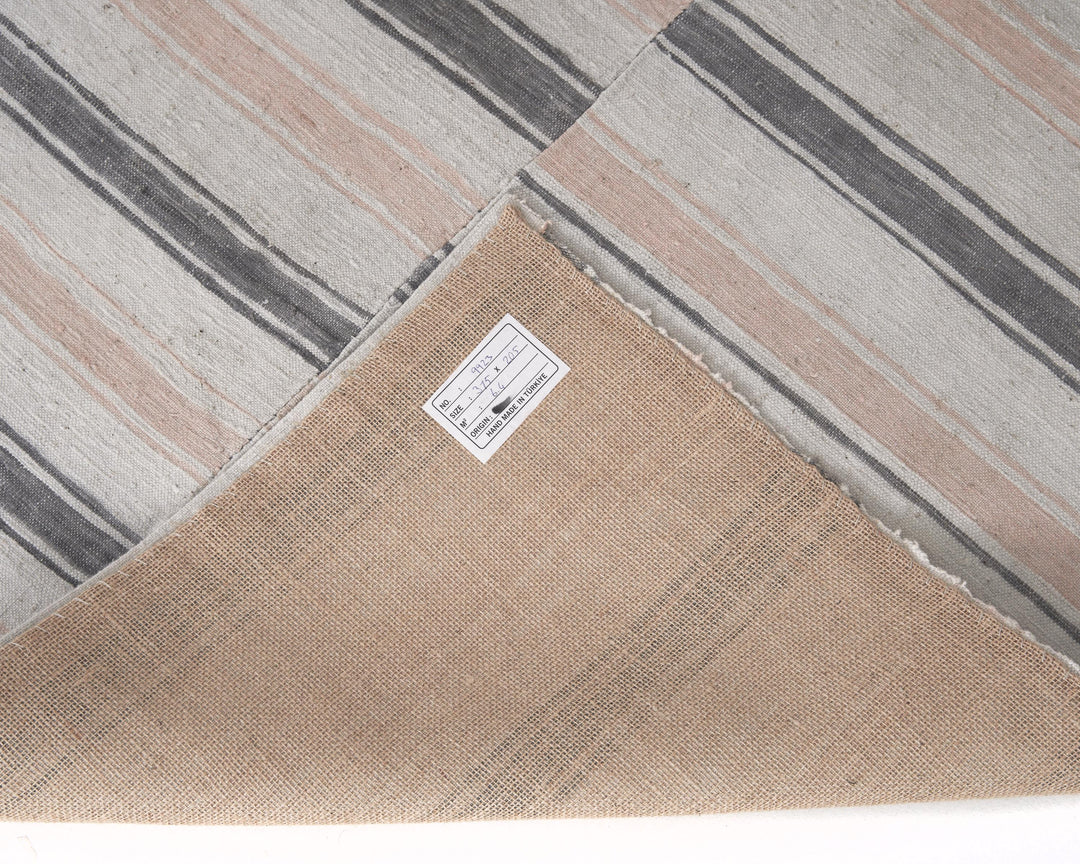 Neutral Kilim Rug 6' 8" x 10' 4" | No. VR16928