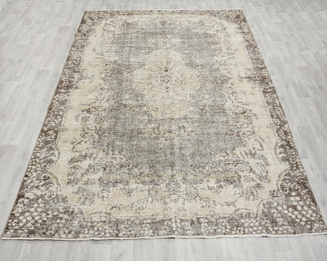Oushak Rug 6' 9" x 10' 2" | No. VR37941