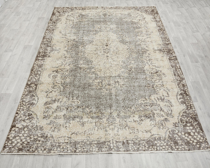 Oushak Rug 6' 9" x 10' 2" | No. VR37941