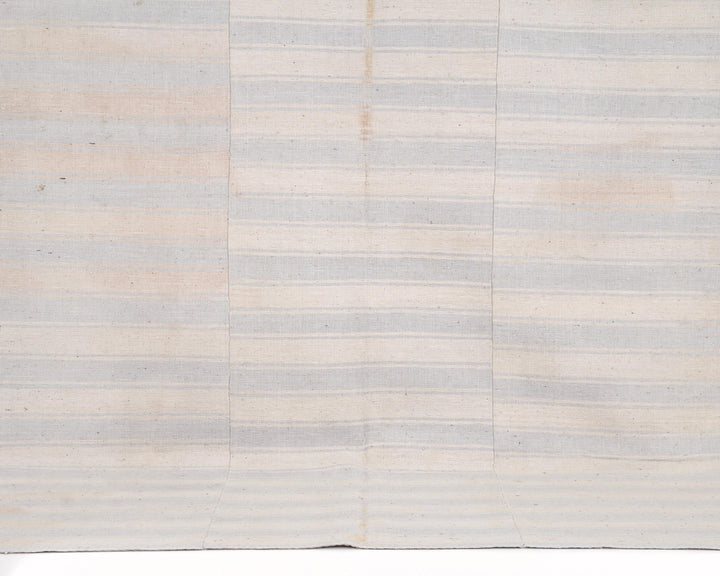 Neutral Kilim Rug 5' 5" x 8' 6" | No. VR18668