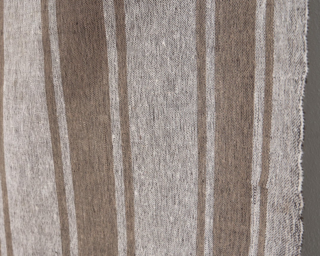 Kilim Rug 6' 7" x 10' 4" | No. VR34528
