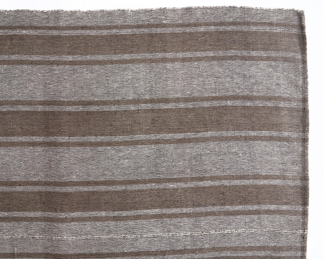 Kilim Rug 6' 7" x 10' 4" | No. VR34528