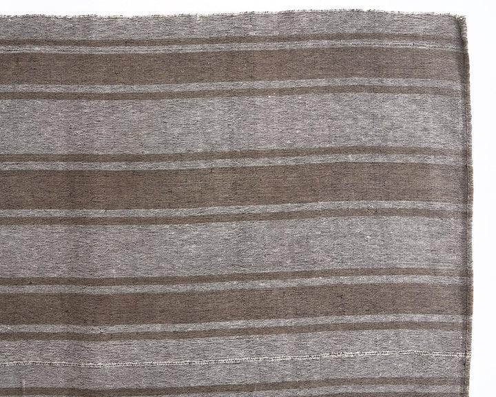 Kilim Rug 6' 7" x 10' 4" | No. VR34528